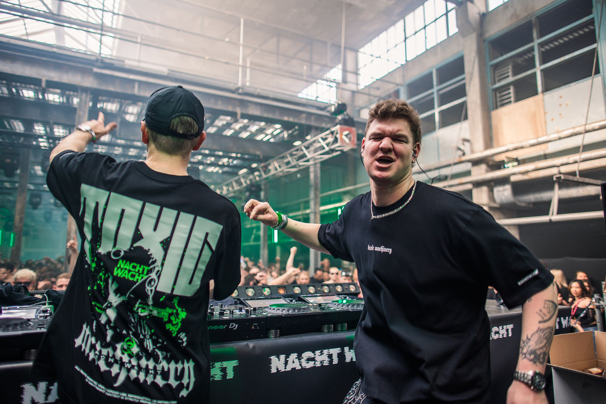 Loading... just a sec